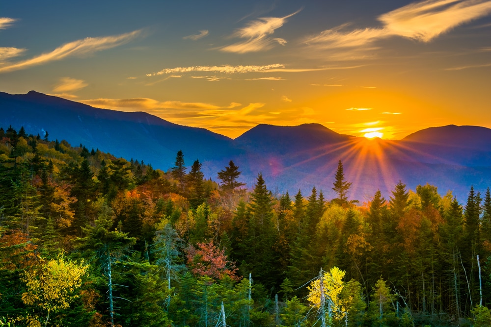 With stunning fall foliage like this, is it any wonder when the best time to visit New Hampshire is?